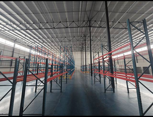 3,234M² WAREHOUSE FOR SALE IN COSMO BUSINESS PARK